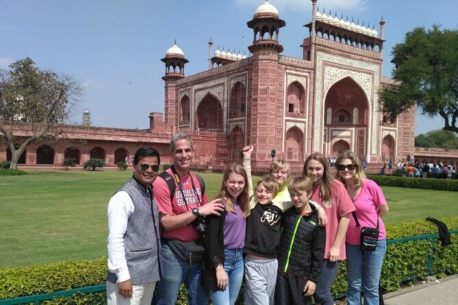 Private Tour Guide For Taj Mahal And Agra Fort - The small details that make the tour easier