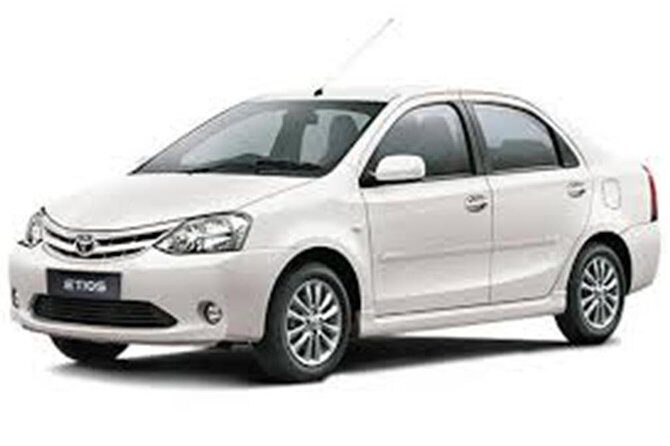 Private Transfer : Agra to New Delhi Airport BY Car - The Yamuna Expressway Drive: Comfort, Breaks, and What to Expect