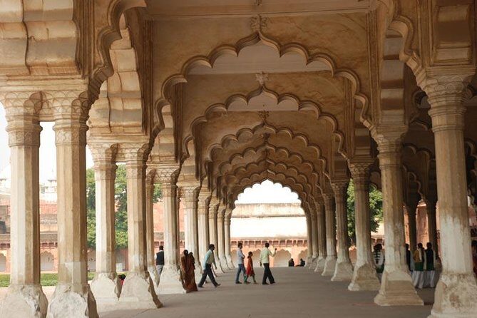 Skip-the-Line: Agra Fort Entrance Ticket with Guided Tour - How the skip-the-line ticket saves your day