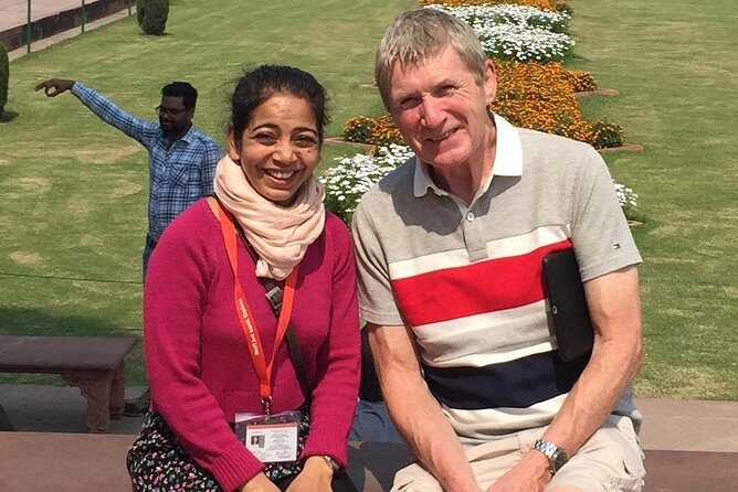 Sunrise Taj Mahal Tour With Female Tour Guide - Taj Mahal with a licensed guide: what you actually get
