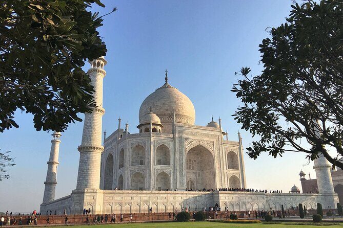 Taj Mahal, Agra Fort and Baby Taj Day Trip from Agra by Car - Lunch at the restaurant: a real break inside the plan