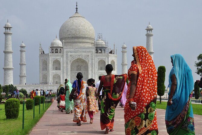 Taj Mahal Agra Fort and Fatehpur Sikri Guided City Tour - Taj Mahal: 3 hours that give your eyes time to adjust
