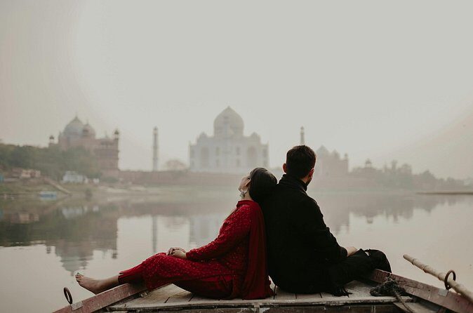Taj Mahal Agra Fort and Fatehpur Sikri Guided City Tour - Fatehpur Sikri: the abandoned capital that still feels alive