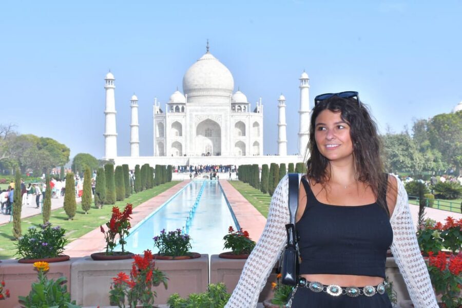 Taj Mahal Day Trip from Delhi by Gatimaan Express Train - Agra Fort in one guided hour: Mughal power without the time sink