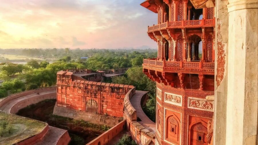 Taj Mahal Sunrise & Agra Fort Tour with Fatehpur Sikri - Your private guide: how language support changes the experience