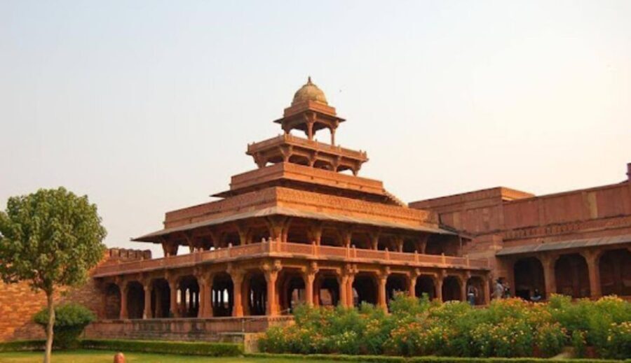 Taj Mahal Sunrise & Agra Fort Tour with Fatehpur Sikri - Getting around Agra and back: timing, pickup points, and comfort