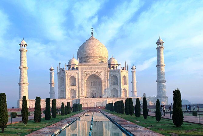 Taj Mahal Virtual Tour with Local Guide(Online Experience ) - The story behind the Taj—construction context and the love narrative