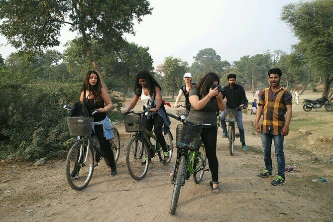 Taj Nature And Country Side Bike Tour - Hathi Darwaza: ending on a strong historical marker