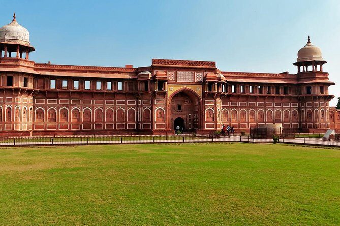 Taj with mausoleum and Agra fort visits : Choose Your Option - The 4-hour reality check: why the schedule matters