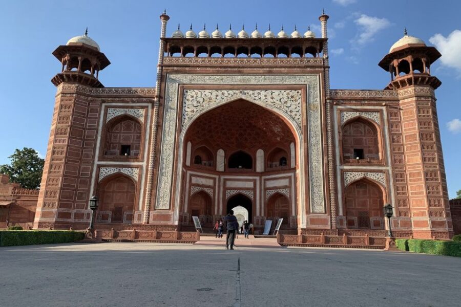 Tajmahal With Mausoleum Skip The Line Ticket With Guide - Price and Value: What You’re Really Paying For
