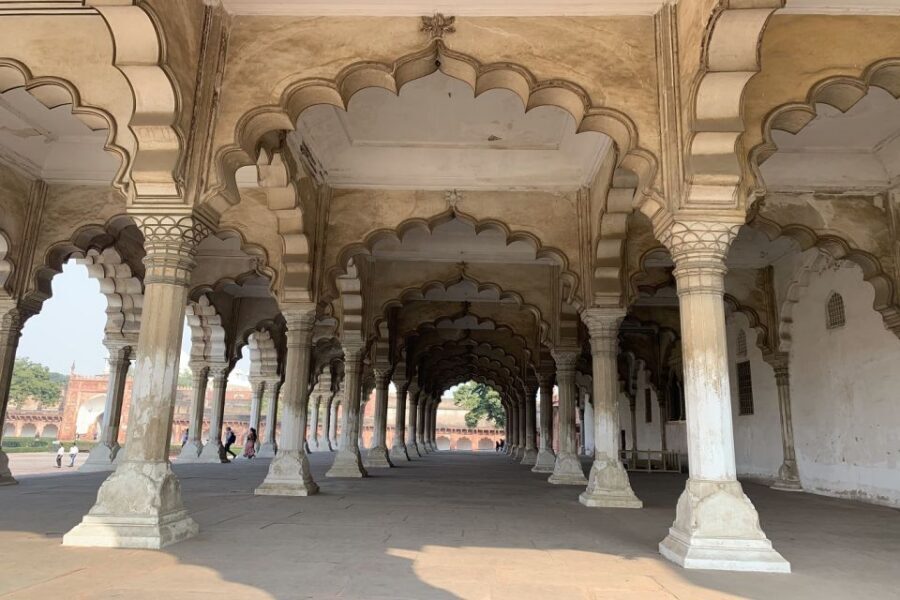 Tajmahal With Mausoleum Skip The Line Ticket With Guide - Languages and Guide Style: A Practical Detail That Matters